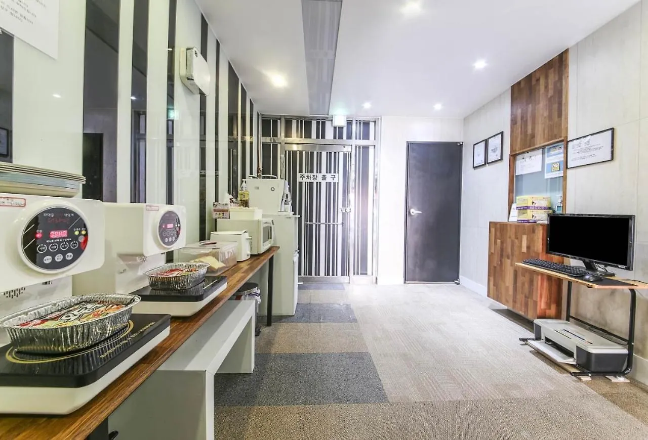 9 To 9 Motel Gimhae
